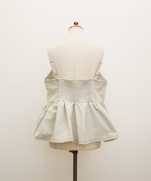 CLETTE（クレット）の「CLETTEオリジナルステッチラインペプラムビスチェ（その他トップス・レディース・ブラック/ライトベージュ/レッド・4L/3L/LL）」の10枚目の写真