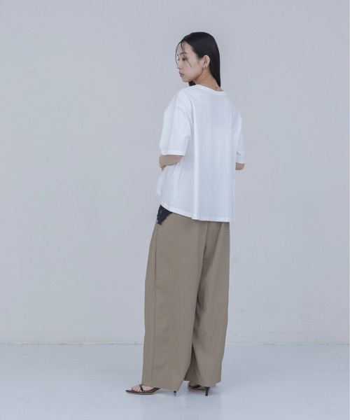 Eimee Law（エイミーロウ）の「ロゴプリント シャーリングTシャツ（Tシャツ/カットソー・レディース・ブラウン/ブラック/オフホワイト・FREE）」の7枚目の写真