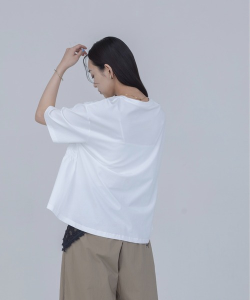 Eimee Law（エイミーロウ）の「ロゴプリント シャーリングTシャツ（Tシャツ/カットソー・レディース・ブラウン/ブラック/オフホワイト・FREE）」の9枚目の写真