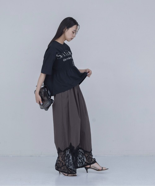 Eimee Law（エイミーロウ）の「ロゴプリント シャーリングTシャツ（Tシャツ/カットソー・レディース・ブラウン/ブラック/オフホワイト・FREE）」の19枚目の写真