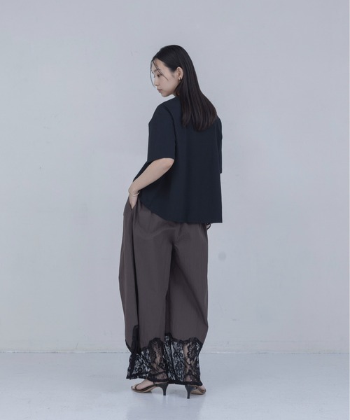 Eimee Law（エイミーロウ）の「ロゴプリント シャーリングTシャツ（Tシャツ/カットソー・レディース・ブラウン/ブラック/オフホワイト・FREE）」の20枚目の写真