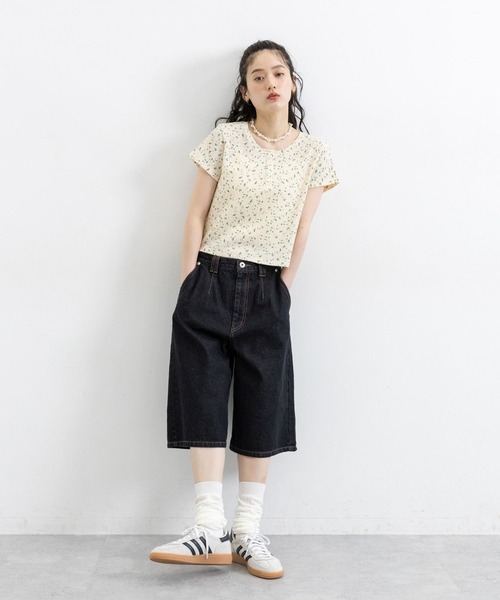 RAGEBLUE(レイジブルー)の「花柄コンパクトヘンリーネックTシャツ(Tシャツ/カットソー・レディース・ホワイト/パープル・FREE)」の4枚目の写真