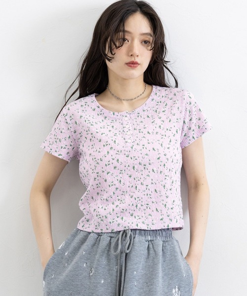 RAGEBLUE(レイジブルー)の「花柄コンパクトヘンリーネックTシャツ(Tシャツ/カットソー・レディース・ホワイト/パープル・FREE)」の10枚目の写真