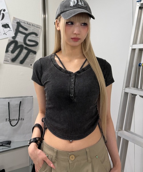Figments（フィグメンツ）の「マルチボタンヘンリードロストＴ（Tシャツ/カットソー・レディース・スミクロ・FREE）」の3枚目の写真