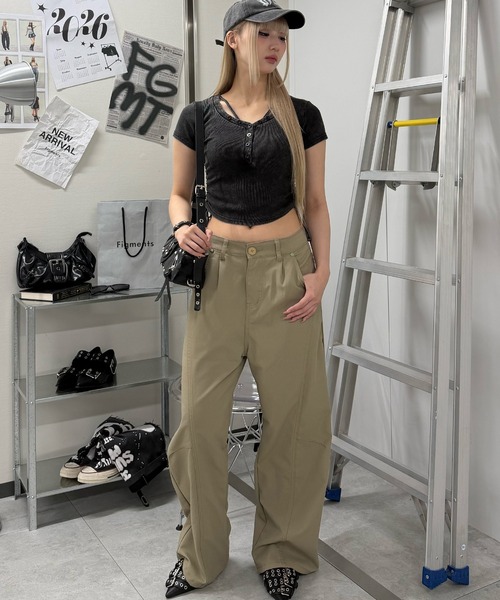 Figments（フィグメンツ）の「マルチボタンヘンリードロストＴ（Tシャツ/カットソー・レディース・スミクロ・FREE）」の4枚目の写真