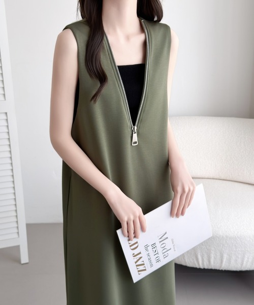 ABITOKYO(アビトーキョー)の「ジップアップVネックジャンパースカート(ジャンパースカート・レディース・カーキ/ブラック/チャコールグレー・M/L)」の9枚目の写真