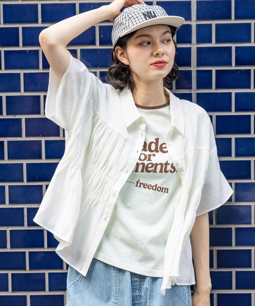niko and...(ニコアンド)の「フロントシャーリングシャツ(シャツ/ブラウス・レディース・セージグリーン/オフホワイト/ダークブラウン/オレンジ・MEDIUM/LARGE)」の2枚目の写真