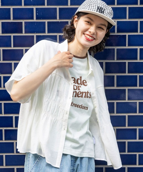 niko and...(ニコアンド)の「フロントシャーリングシャツ(シャツ/ブラウス・レディース・セージグリーン/オフホワイト/ダークブラウン/オレンジ・MEDIUM/LARGE)」の7枚目の写真