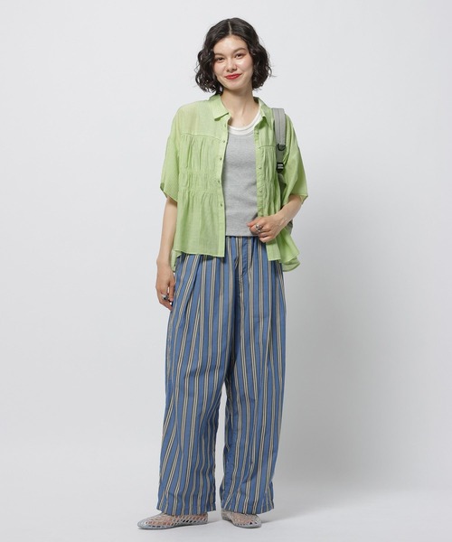 niko and...(ニコアンド)の「フロントシャーリングシャツ(シャツ/ブラウス・レディース・セージグリーン/オフホワイト/ダークブラウン/オレンジ・MEDIUM/LARGE)」の18枚目の写真