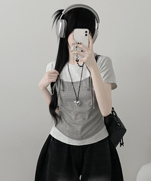 VIVID LADY(ビビッドレディー)の「チェックキャミトップレイヤード風 半袖Tシャツ(Tシャツ/カットソー・レディース・グレー/アイボリー・FREE)」の6枚目の写真