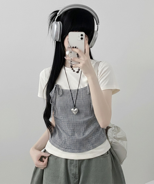 VIVID LADY(ビビッドレディー)の「チェックキャミトップレイヤード風 半袖Tシャツ(Tシャツ/カットソー・レディース・グレー/アイボリー・FREE)」の12枚目の写真