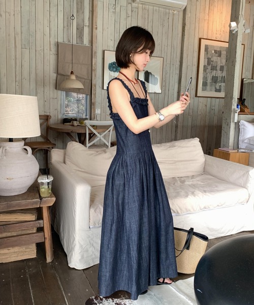 FAVORITO(ファヴォリート)の「デニムノースリーブワンピース(ワンピース・レディース・ブルー・F)」の6枚目の写真