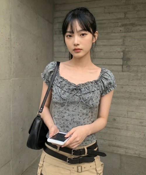 ipugo(イプゴ)の「ipugo/イプゴ フラワープリント シャーリング オフショル 2026秋物 秋服 2026年秋冬(Tシャツ/カットソー・レディース・レモンイエロー/グレー/ホワイト・FREE)」の22枚目の写真