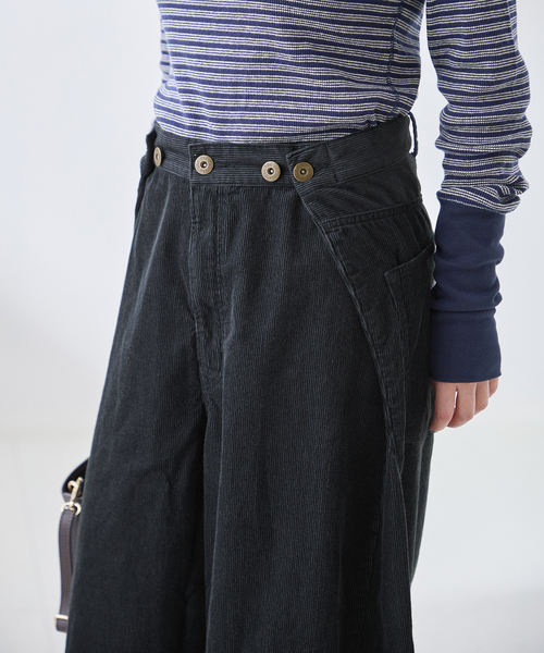 Uhr（ウーア）の「Uhr/ウーア Wide Corduroy Pants パンツ（その他パンツ・レディース・ネイビー/ブラウン・36/38）」の13枚目の写真