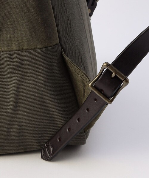 FILSON(フィルソン)の「FILSON/フィルソン Journeyman Backpack/ジャーニーマン バックパック(バックパック/リュック・メンズ・オリーブ・ONE SIZE)」の7枚目の写真