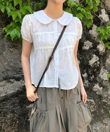 パフスリーブ」に該当するトップス（花柄・ボタニカル柄）ファッション