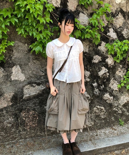 STAY MOTION（ステイモーション）の「【WEB限定】丸襟パフスリーブ小花柄ブラウス［骨格ウェーブ／フェミニン／ガーリー／韓国ファッション］（シャツ/ブラウス・レディース・オフホワイト/ホワイト系その他・F）」の6枚目の写真