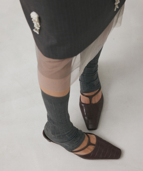 GRISE(グリーズ)の「《WEB+一部店舗限定》BOBMARY×GRISE3.5cmTストラップミュール(パンプス・レディース・モスグリーン/ブルー系その他/ブラウン・MEDIUM/X-LARGE/LARGE/SMALL)」の1枚目の写真