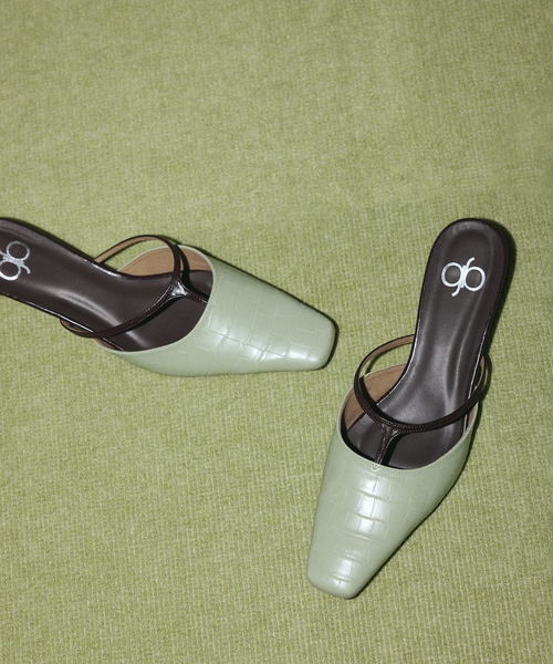 GRISE(グリーズ)の「《WEB+一部店舗限定》BOBMARY×GRISE3.5cmTストラップミュール(パンプス・レディース・モスグリーン/ブルー系その他/ブラウン・MEDIUM/X-LARGE/LARGE/SMALL)」の2枚目の写真