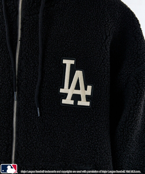 PUBLUX(パブリュクス)の「PUBLUX/パブリュクス 別注 MLB ボア フーディー 限定展開(パーカー・メンズ・ブラック/ベージュ/ネイビー/ブラウン・SMALL/LARGE/MEDIUM)」の18枚目の写真