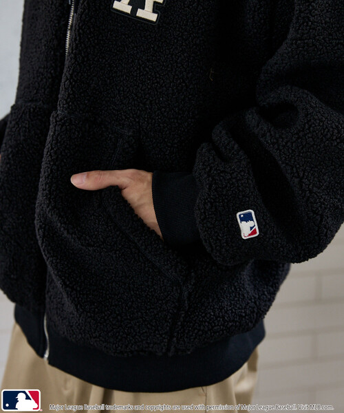 PUBLUX(パブリュクス)の「PUBLUX/パブリュクス 別注 MLB ボア フーディー 限定展開(パーカー・メンズ・ブラック/ベージュ/ネイビー/ブラウン・SMALL/LARGE/MEDIUM)」の19枚目の写真