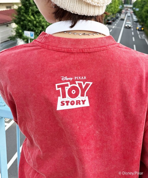 DOUBLE NAME(ダブルネーム)の「【TOY STORY】”TO THE RESCUE!”加工BIG TEE(Tシャツ/カットソー・レディース・レッド/ベージュ/パープル・FREE)」の21枚目の写真