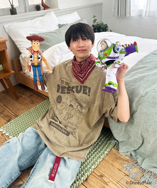 DOUBLE NAME(ダブルネーム)の「【TOY STORY】”TO THE RESCUE!”加工BIG TEE(Tシャツ/カットソー・レディース・レッド/ベージュ/パープル・FREE)」の20枚目の写真