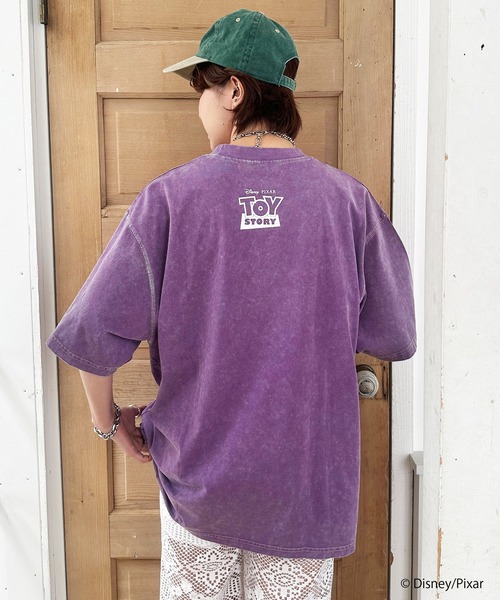 DOUBLE NAME(ダブルネーム)の「【TOY STORY】”TO THE RESCUE!”加工BIG TEE(Tシャツ/カットソー・レディース・レッド/ベージュ/パープル・FREE)」の14枚目の写真
