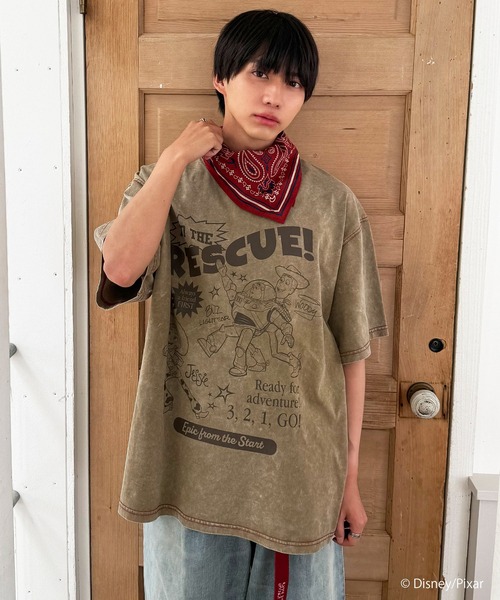 DOUBLE NAME(ダブルネーム)の「【TOY STORY】”TO THE RESCUE!”加工BIG TEE(Tシャツ/カットソー・レディース・レッド/ベージュ/パープル・FREE)」の8枚目の写真
