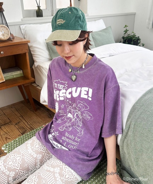 DOUBLE NAME(ダブルネーム)の「【TOY STORY】”TO THE RESCUE!”加工BIG TEE(Tシャツ/カットソー・レディース・レッド/ベージュ/パープル・FREE)」の4枚目の写真