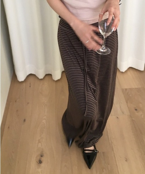 LOENNE(ロエヌ)の「Striped Drawstring Maxi Skirt / ボーダードローストリングマキシスカート(スカート・レディース・ブラウン/ブラック/グレー・FREE)」の16枚目の写真