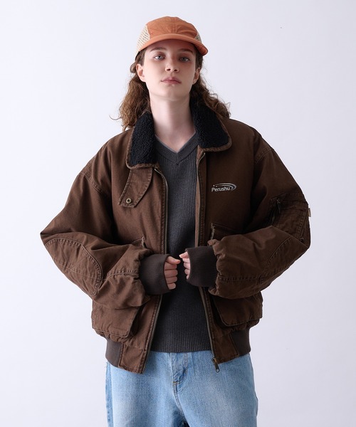 Perushu(ペルーシュ)の「Vintage Washed Boa Collar Duck Flight Jacket/ヴィンテージウォッシュ ボアカラー ダック フライトジャケット(ブルゾン・メンズ・カーキ/ブラウン/ブラック・MEDIUM/SMALL/LARGE)」の20枚目の写真
