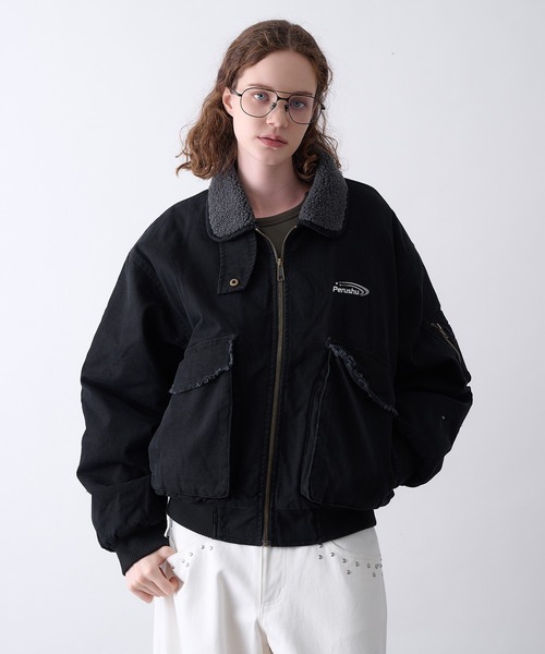 Perushu(ペルーシュ)の「Vintage Washed Boa Collar Duck Flight Jacket/ヴィンテージウォッシュ ボアカラー ダック フライトジャケット(ブルゾン・メンズ・カーキ/ブラウン/ブラック・MEDIUM/SMALL/LARGE)」の6枚目の写真