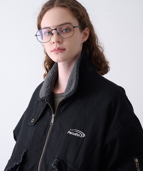 Perushu(ペルーシュ)の「Vintage Washed Boa Collar Duck Flight Jacket/ヴィンテージウォッシュ ボアカラー ダック フライトジャケット(ブルゾン・メンズ・カーキ/ブラウン/ブラック・MEDIUM/SMALL/LARGE)」の4枚目の写真