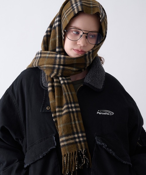 Perushu(ペルーシュ)の「Vintage Washed Boa Collar Duck Flight Jacket/ヴィンテージウォッシュ ボアカラー ダック フライトジャケット(ブルゾン・メンズ・カーキ/ブラウン/ブラック・MEDIUM/SMALL/LARGE)」の13枚目の写真
