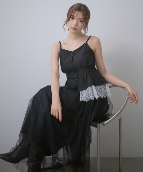 AND COUTURE(アンドクチュール)の「レイヤードビスチェキャミワンピース(ワンピース・レディース・ブラック/チャコールグレー・FREE)」の1枚目の写真