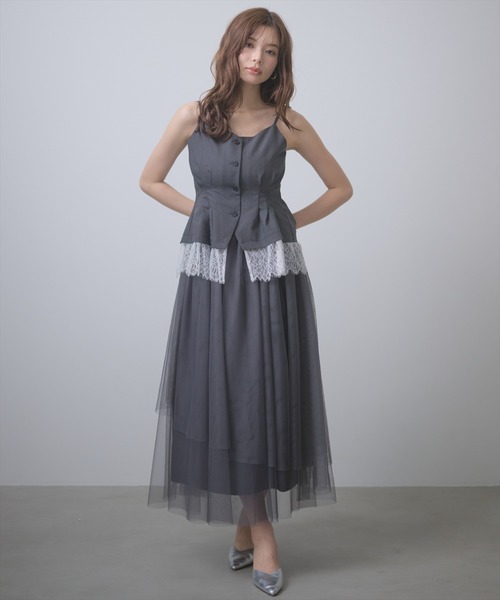 AND COUTURE(アンドクチュール)の「レイヤードビスチェキャミワンピース(ワンピース・レディース・ブラック/チャコールグレー・FREE)」の18枚目の写真
