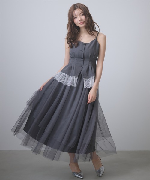 AND COUTURE(アンドクチュール)の「レイヤードビスチェキャミワンピース(ワンピース・レディース・ブラック/チャコールグレー・FREE)」の19枚目の写真