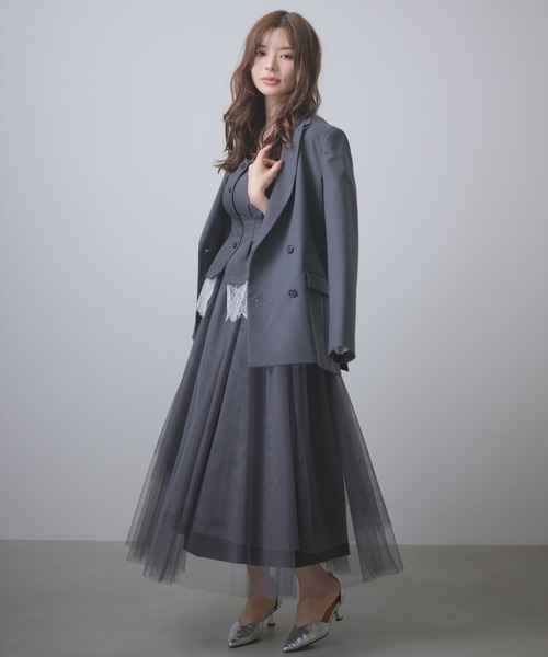 AND COUTURE(アンドクチュール)の「レイヤードビスチェキャミワンピース(ワンピース・レディース・ブラック/チャコールグレー・FREE)」の13枚目の写真