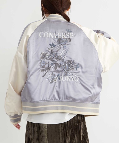 CONVERSE TOKYO(コンバーストウキョウ)の「FLOWER EMBROIDERY SOUVENIR JACKET(ブルゾン・レディース・ピンク/ボルドー/グレー・FREE)」の2枚目の写真