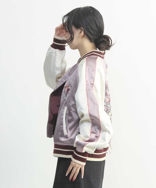 CONVERSE TOKYO(コンバーストウキョウ)の「FLOWER EMBROIDERY SOUVENIR JACKET(ブルゾン・レディース・ピンク/ボルドー/グレー・FREE)」の7枚目の写真