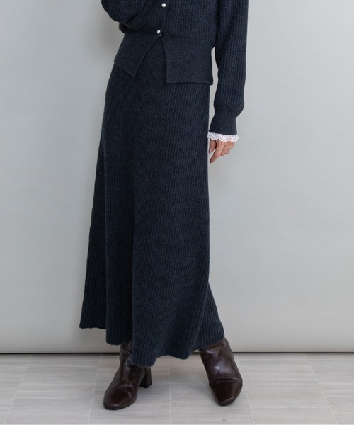lodie（ロディ）の「【セット】レーストリムリブカーデ×フレアスカート（セットアップ・レディース・ベージュ/チャコールグレー・FREE）」の5枚目の写真
