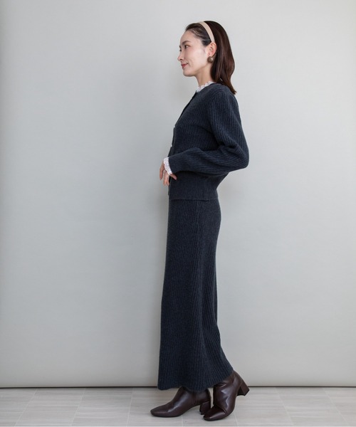 lodie（ロディ）の「【セット】レーストリムリブカーデ×フレアスカート（セットアップ・レディース・ベージュ/チャコールグレー・FREE）」の7枚目の写真