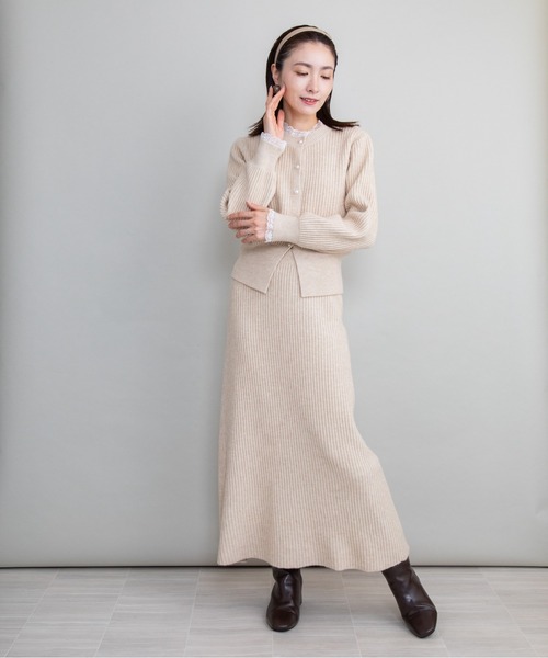 lodie（ロディ）の「【セット】レーストリムリブカーデ×フレアスカート（セットアップ・レディース・ベージュ/チャコールグレー・FREE）」の14枚目の写真