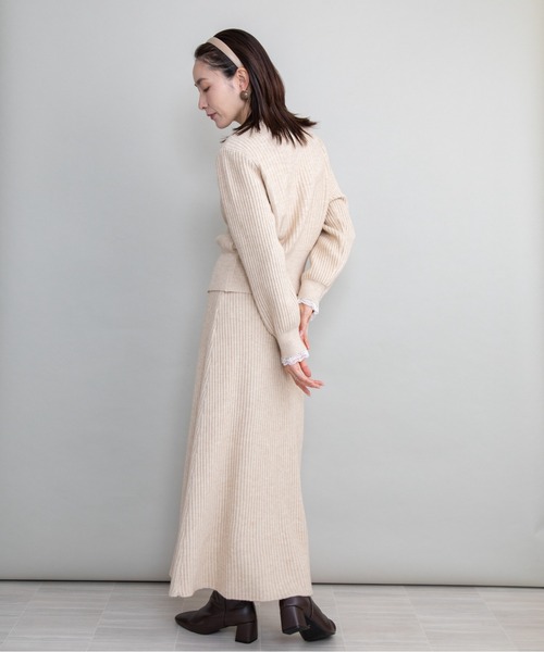 lodie（ロディ）の「【セット】レーストリムリブカーデ×フレアスカート（セットアップ・レディース・ベージュ/チャコールグレー・FREE）」の22枚目の写真