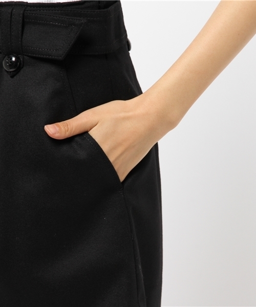 BLUE LABEL CRESTBRIDGE（ブルーレーベルクレストブリッジ）の「ストレッチサキソニー　ショートパンツ（その他パンツ・レディース・ブラック/イエロー・36/38）」の8枚目の写真