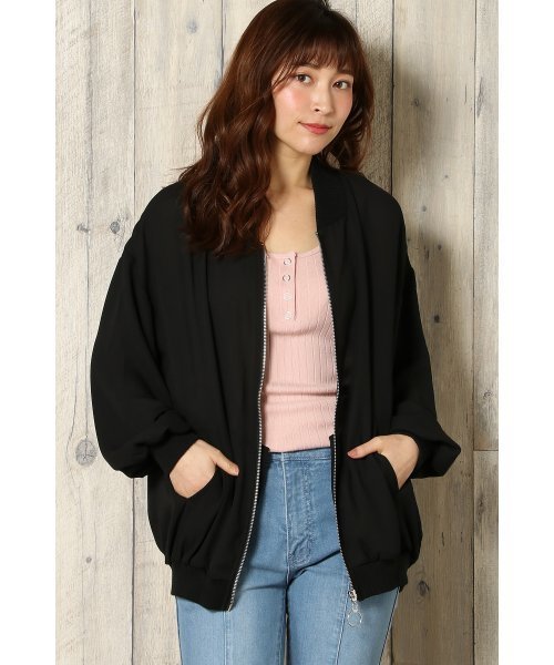 VENCEEXCHANGE（ヴァンスエクスチェンジ）の「ビックシルエットブルゾン（ブルゾン・レディース・オフホワイト/ブラック/カーキ・MEDIUM）」の3枚目の写真