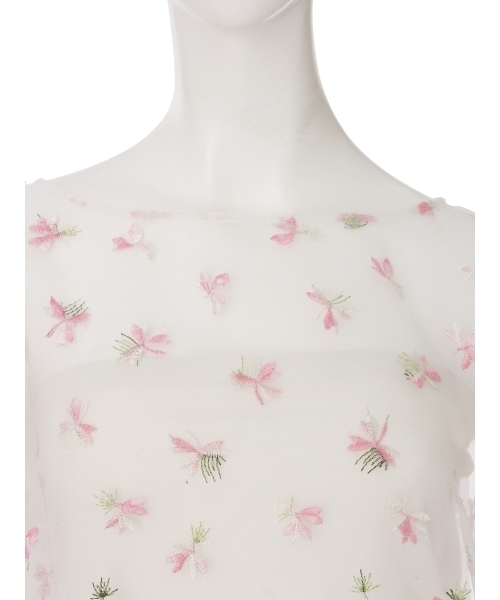 merry jenny（メリージェニー）の「おはな刺繍のスクエアＴＯＰＳ（シャツ/ブラウス・レディース・ブラック/オフホワイト・FREE）」の4枚目の写真