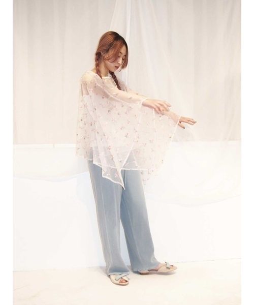 merry jenny（メリージェニー）の「おはな刺繍のスクエアＴＯＰＳ（シャツ/ブラウス・レディース・ブラック/オフホワイト・FREE）」の11枚目の写真