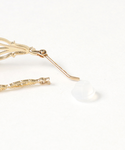 agete（アガット）の「K10フープピアス（ピアス（両耳用）・レディース・ゴールド系その他・FREE）」の3枚目の写真